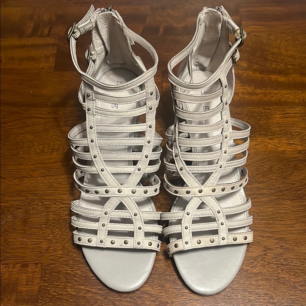 Hinge Grey Strappy Sandals with Stud Accents
